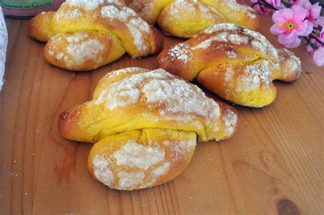 Colombine Di Brioche Alla Zucca