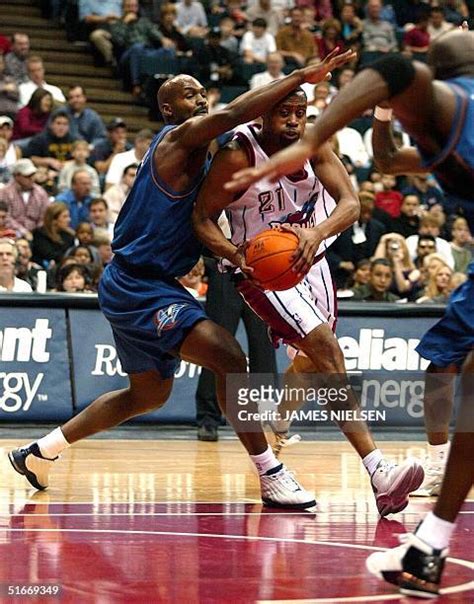 52 Michael Jordan Bryon Russell Photos & High Res Pictures - Getty Images