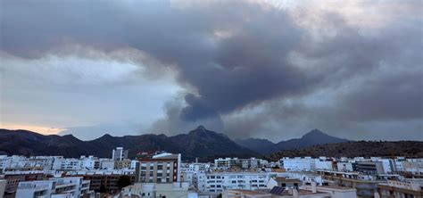 El Incendio De Llutxent Valencia Arrasa Ya Hect Reas