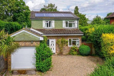 Wray Common Road Reigate Surrey Rh Bed Detached House For Sale