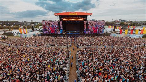 reading  leeds festival  revealed   headliners lineup