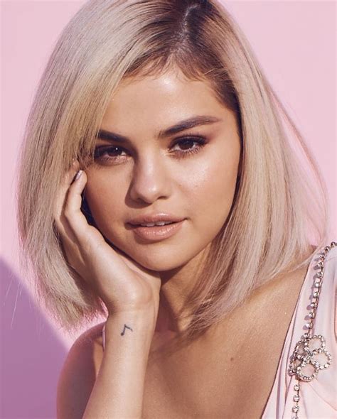 Pin By Vdcamp On Selena Gomez Selena Gomez Blonde Hair Platinum Blonde Hair Selena Gomez