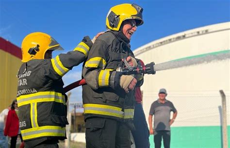 FORMATURA DO PROGRAMA BOMBEIRO DA MELHOR IDADE É REALIZADA EM MAFRA