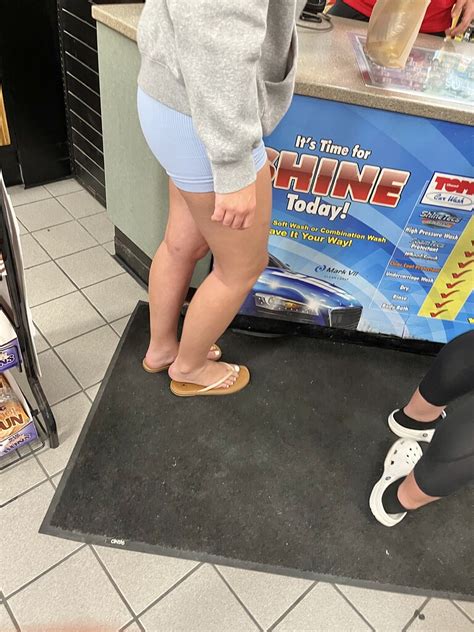 Clueless Latina And Her White Friend Spandex Leggings Yoga Pants Forum