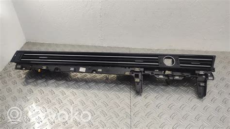 3G2857083 Volkswagen PASSAT B8 Dash Center Air Vent Grill 12 99 RRR