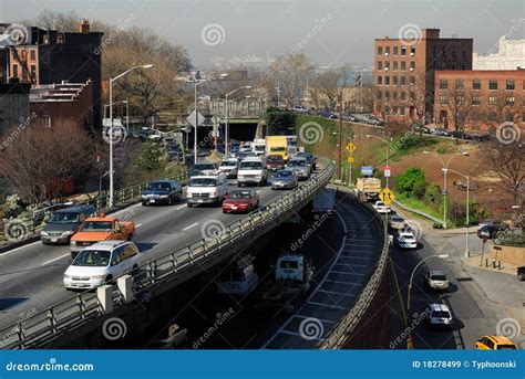 Traffic in New York City editorial stock image. Image of cars - 18278499