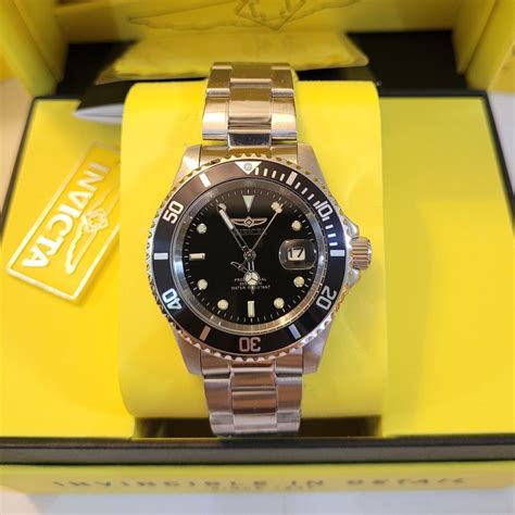 Invicta Pro Diver Quartz 37155 40mm pin Đồng Hồ Nam PhongWatch