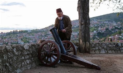 HISTORIJA RAMAZANSKOG TOPA Tradiciju Staru 200 Godina Obnovila Je