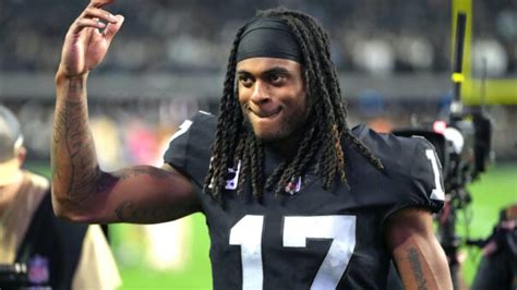 Davante Adams Clears Up Speculation About Raiders Future