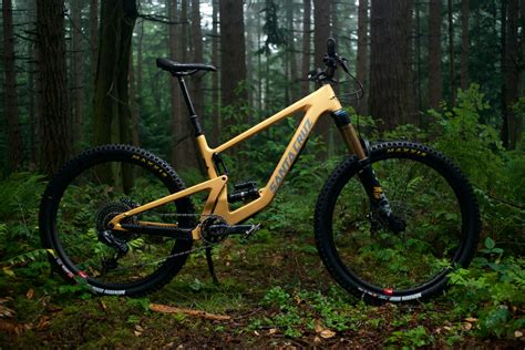 Bike Review Santa Cruz Bronson X Axs Carbon Cc Mx Freehub Magazine