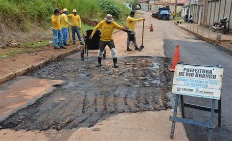 Prefeitura De Rio Branco Acelera No Servi O De Tapa Buracos Nas Vias Da