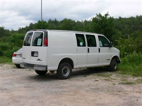 Purchase Used 2000 Chevrolet Express 2500 Base Standard Cargo Van 3