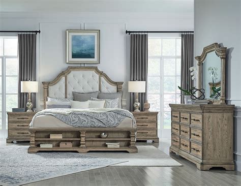 Garrison Cove Upholstered Storage Bedroom Set Pulaski Furniture