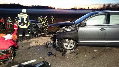 Freiwillige Feuerwehr Vierkirchen Schwerer Verkehrsunfall Mit