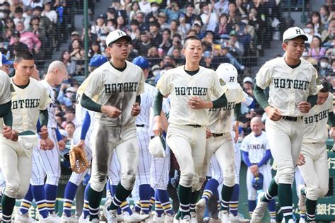 涙の報徳学園 今朝丸は「アルプスの仲間たちを見て涙が出た」ほとんどの選手がベンチで号泣 2年連続の準v野球デイリースポーツ Online