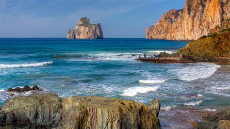 Climbing Pan di Zucchero, Sardinia | Horizon Adventures