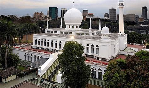 Masjid Agung Al Azhar Sejarah Arsitektur Dan Ciri Khasnya