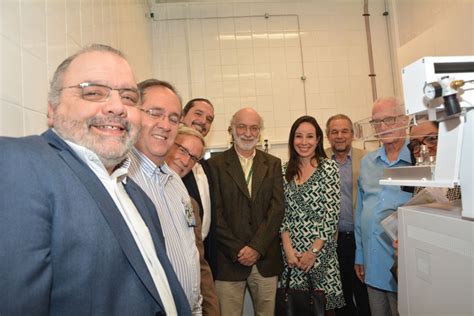 FCM CIATox Inaugura Equipamento Para Exames De Toxicologia