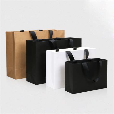 Custom Luxury Bouquet Clothing Shopping Retail Black Paper Bags With