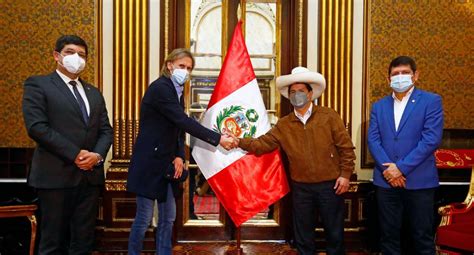 Ricardo Gareca Por Qu El T Cnico De La Selecci N Peruana Se Reuni