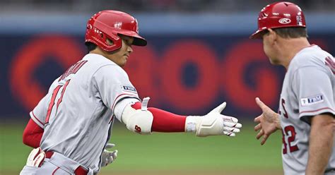 【mlb】大谷翔平、キャリア初の3打席連続本塁打も九回1死満塁で代打 ネビン監督「両ふくらはぎのけいれん」（12ページ） サンスポ