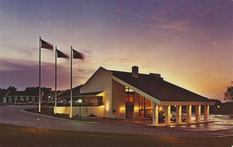 The Cardboard America Motel Archive: Ramada Inn - Topeka, Kansas