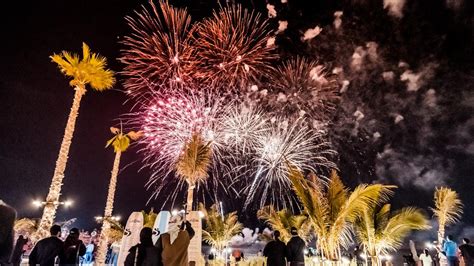 Eid Al Fitr Yas Bay Waterfront To Light Up With Fireworks Curly