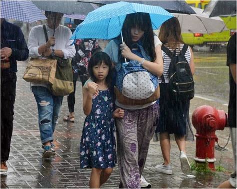 多雲有驟雨及雷暴 初時雨勢頗大最高30℃ 星島日報 Line Today