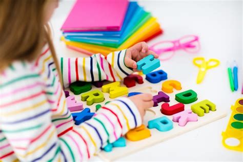 esl lesson plans  worksheets english  kids   linguahousecom