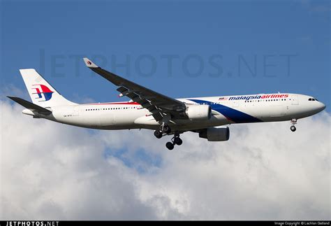 9M MTN Airbus A330 323 Malaysia Airlines Lachlan Gatland JetPhotos