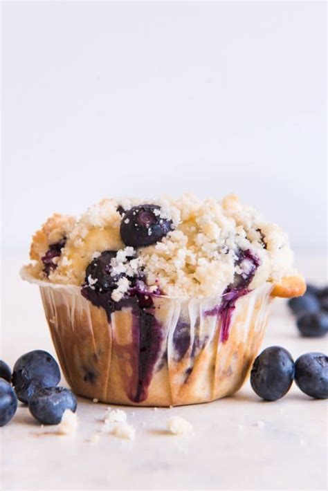 Homemade Blueberry Muffins With Crumb Topping House Of Nash Eats