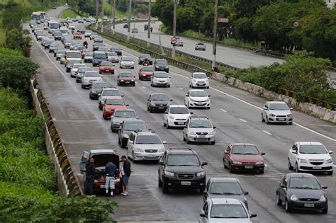 Motoristas Enfrentam Congestionamento Recorde Em Sp Tr Nsito Lento