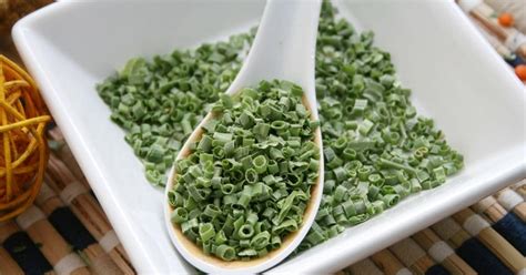 How To Dry Chives 3 Quick And Easy To Do Ways Kitchenous