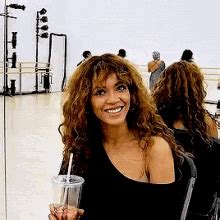 Bey4 Beyonce GIF - Bey4 Beyonce Laughing - Discover & Share GIFs