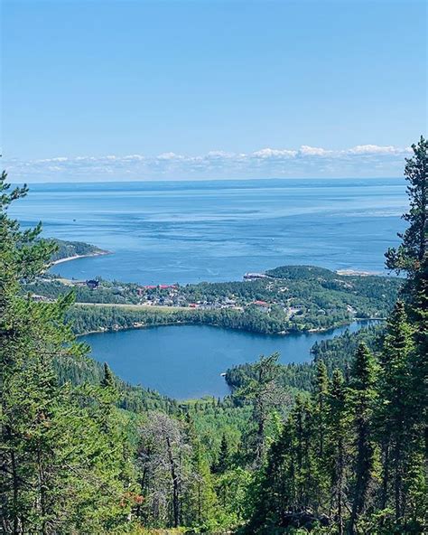 D Jeuner Avec Vue Sur Tadoussac Du Mont Adela Lessard A Valait Le