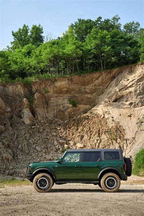 2022 Ford Bronco Everglades Confirmed With Factory Installed Snorkel And Winch Autoevolution