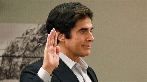 Famous illusionist David Copperfield breaks magician's code as he's forced to reveal trick - ITV ...