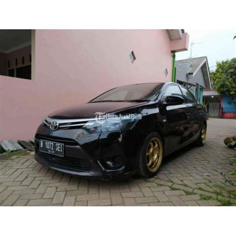 Mobil Toyota Vios Limo Gen 3 Tahun 2014 Bekas Warna Hitam Siap Pakai Di