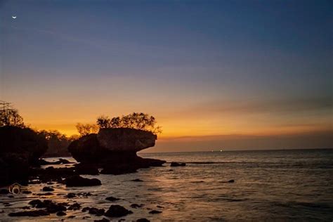 Pantai Di Jimbaran Dengan Pemandangan Sunset Tercantik