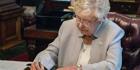 Gov Kay Ivey Signs Alabama Numeracy Act Says Bill Challenges Status