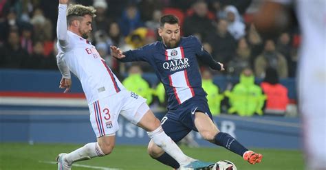 Qué dijo Tagliafico tras los silbidos a Messi en cancha de PSG Olé