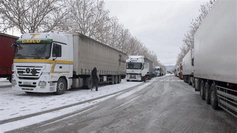 El temporal de frío y nieve congela gran parte Aragón y se ceba con la