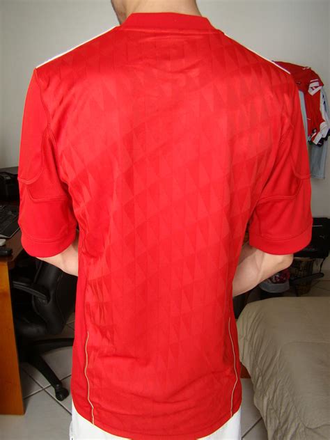 Liverpool Home Football Shirt 2010 2012 Sponsored By Standard Chartered