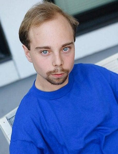 Remember Beans from Even Stevens? I'm going to have nightmares. : r/pics