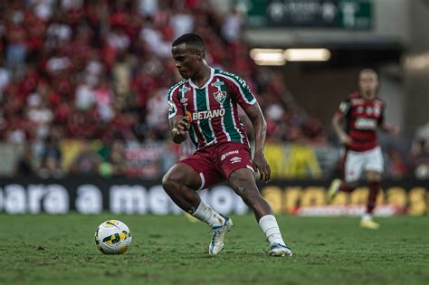 Repórter revela quando o Fluminense apresentará proposta para ficar