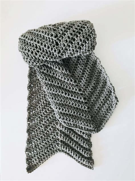 The "Gateway" Chevron Scarf - Free Crochet Pattern - iHooked