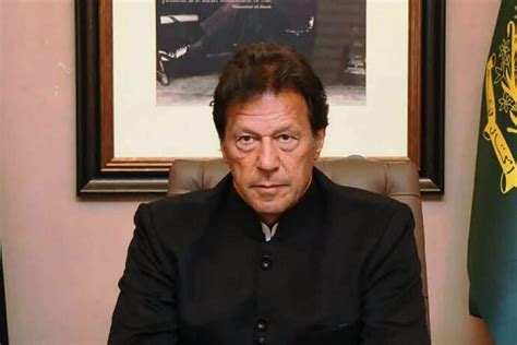 Pakistan PM Imran Khan Has Displayed These 4 Symptoms That Prove He Suffers From Political ...