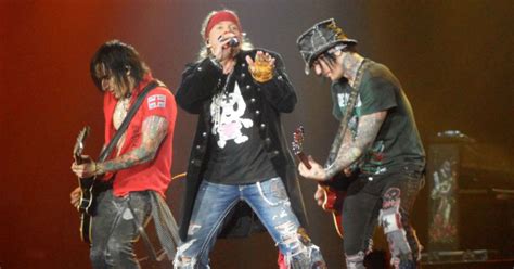 Fan Ticos De Guns N Roses Llegan Al Estadio Nacional La Red