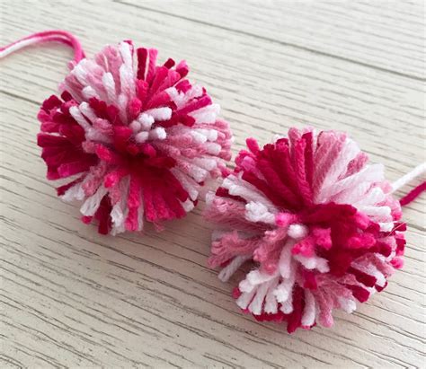 Pom Pom Heart Wreath Weekend Craft