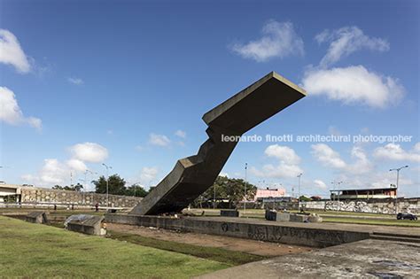 Oscar Niemeyer Memorial Da Cabanagem Leonardo Finotti